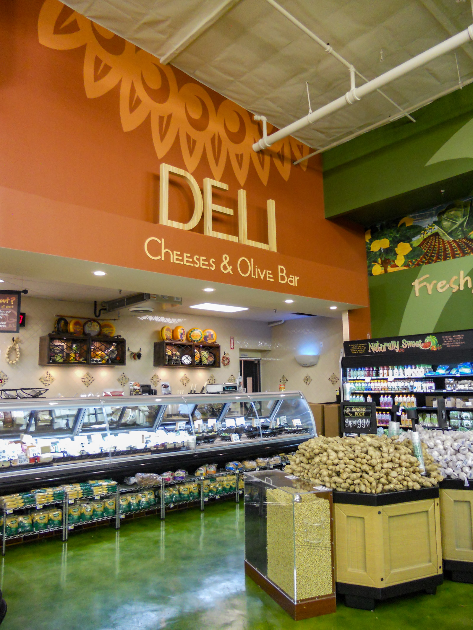 Fresh Choice Marketplace Photo - Deli, Cheese, and Olive Bar